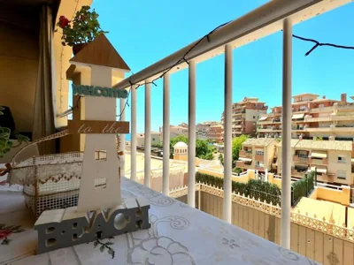 Sea and mountain view Room with pool- Habitación PISO COMPARTIDO para 1 persona — Foto 11