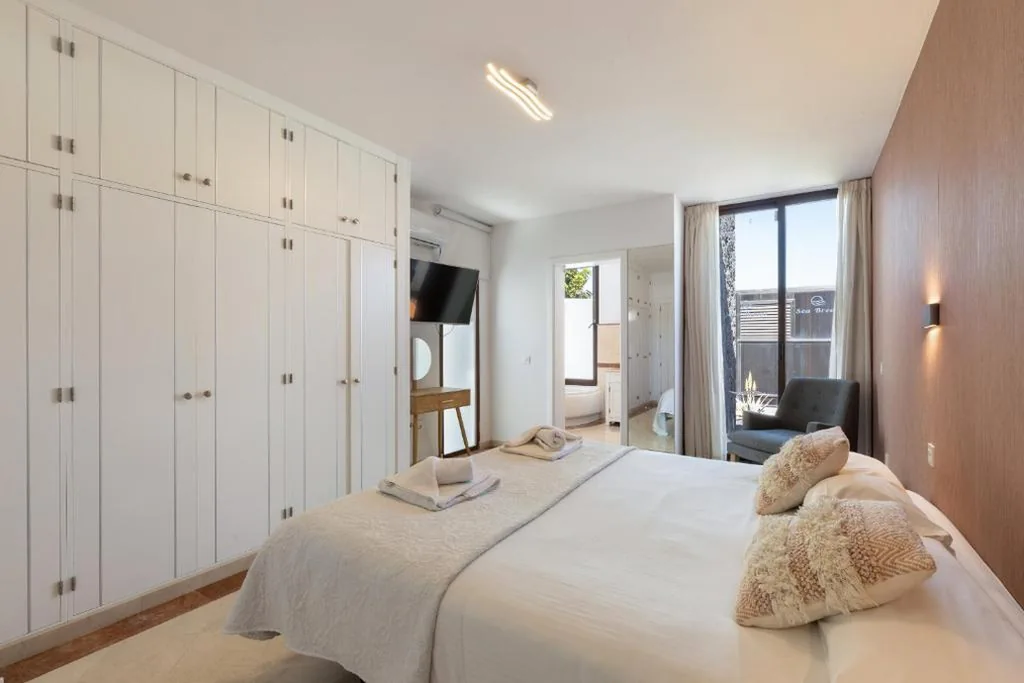 Sea Breeze Jarea by Escape Home
