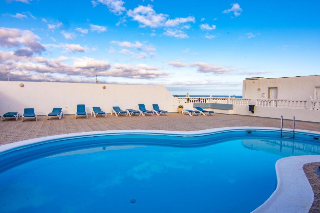 Sea View Colony Club 3 baths 2 bedroms 140m and beachside