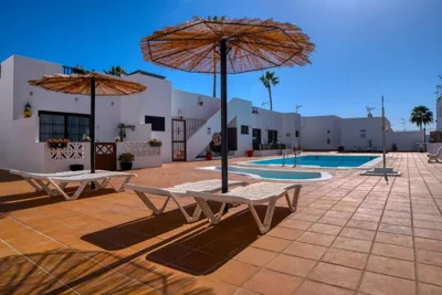 Sea Waves Lanzarote- 500m from Playa Grande, Pool and Terrace By Lanzarote Vacation Homes — foto 7