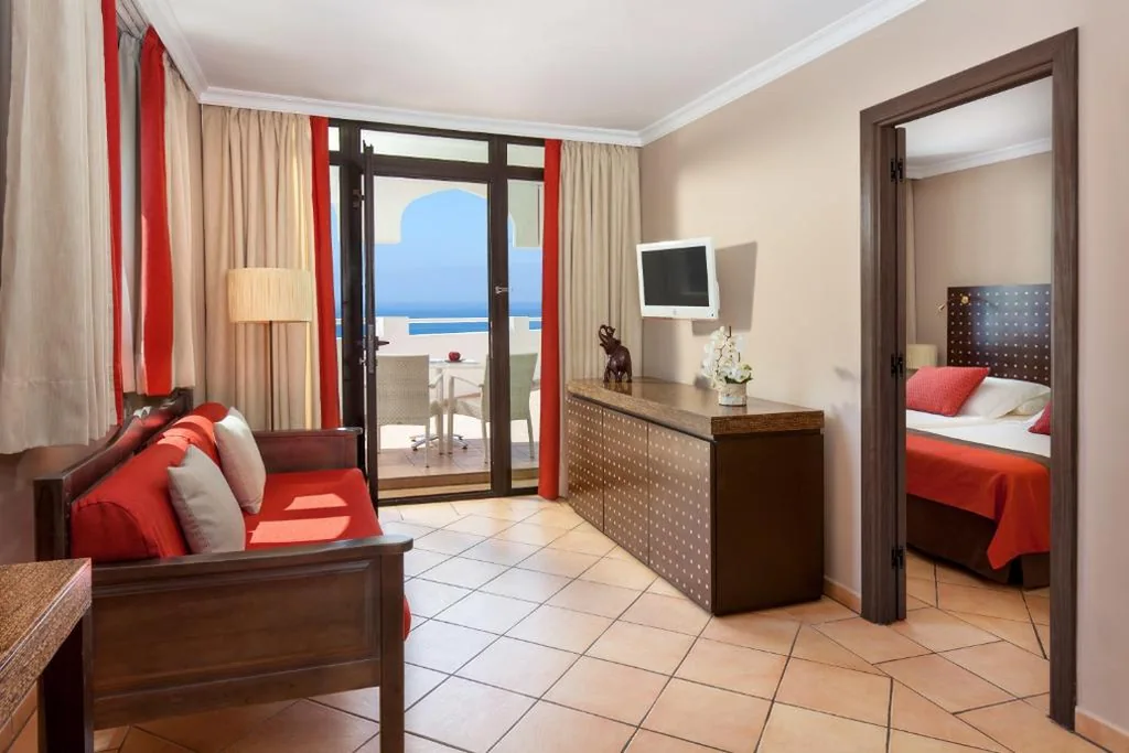 Familienzimmer (2 Erwachsene und 2 Kinder) — Seaside Sandy Beach