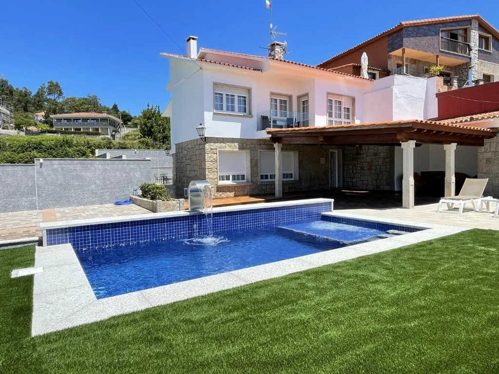 Haus mit 4 Schlafzimmern — Seixalbo26
