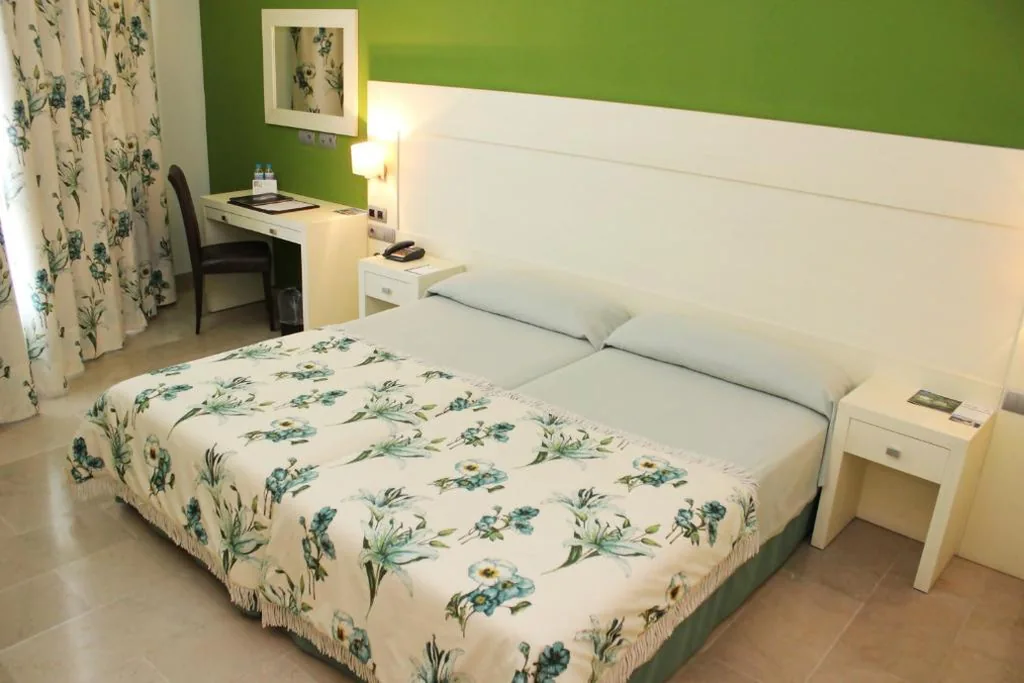 Quarto Duplo com 2 camas — Senator Águilas