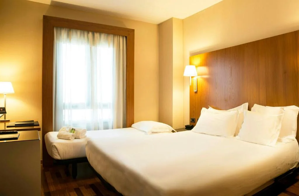 Camera Matrimoniale con Letto Supplementare — Sercotel AB Arganda