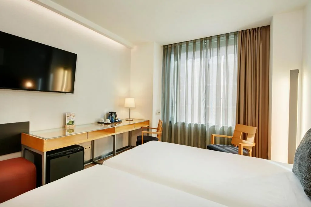 Habitación Doble Clásica - 2 camas — Sercotel Caspe