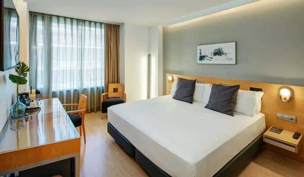 Habitación Doble Superior — Sercotel Caspe