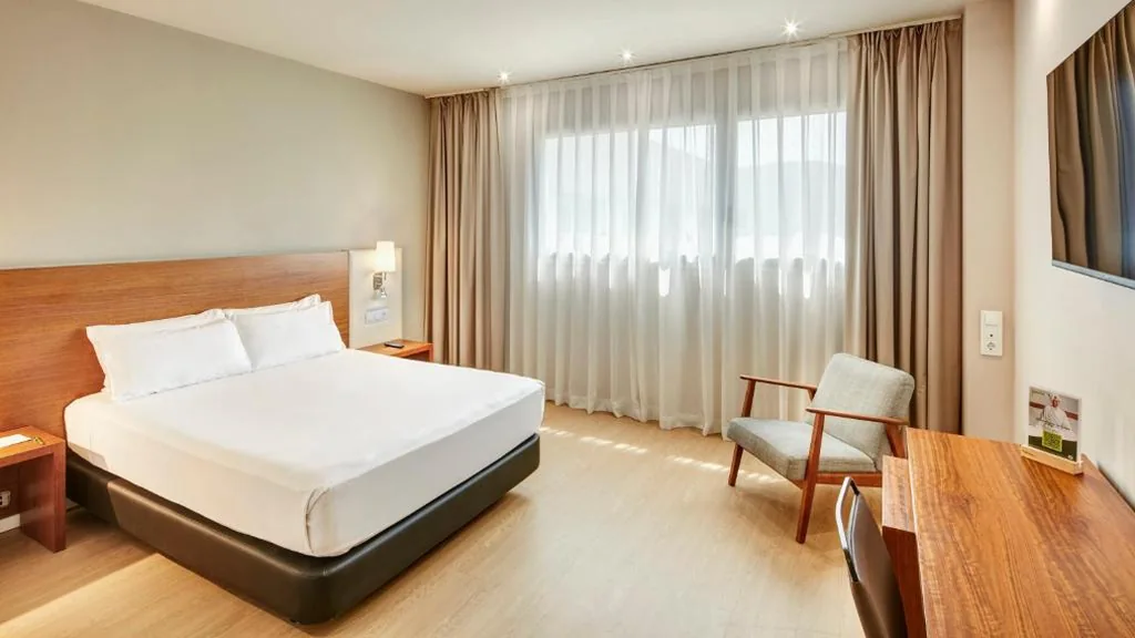 スーペリアダブルルーム — Sercotel Ciutat de Montcada