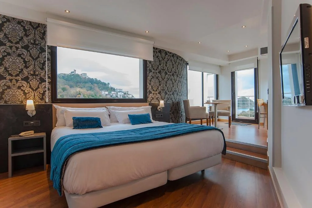 Habitación Doble Superior — Sercotel Codina