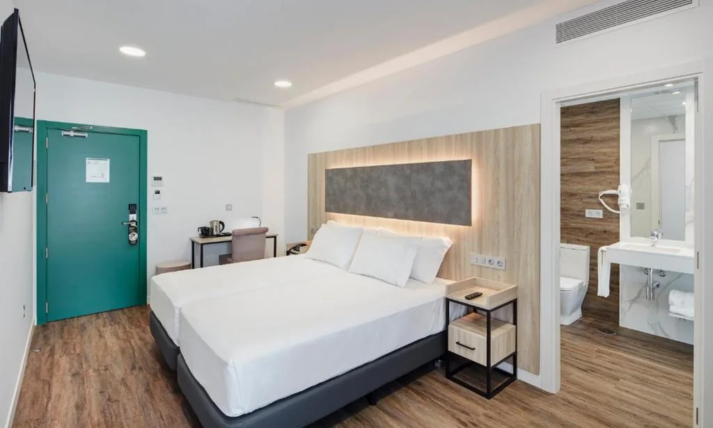 Habitación Doble Estándar - 2 camas — Sercotel Córdoba Delicias