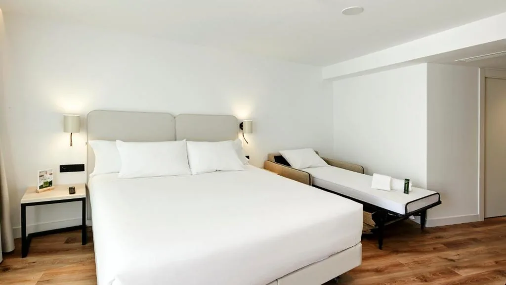 シービュー付きスーペリアトリプルルーム — Sercotel Cruz Del Mar