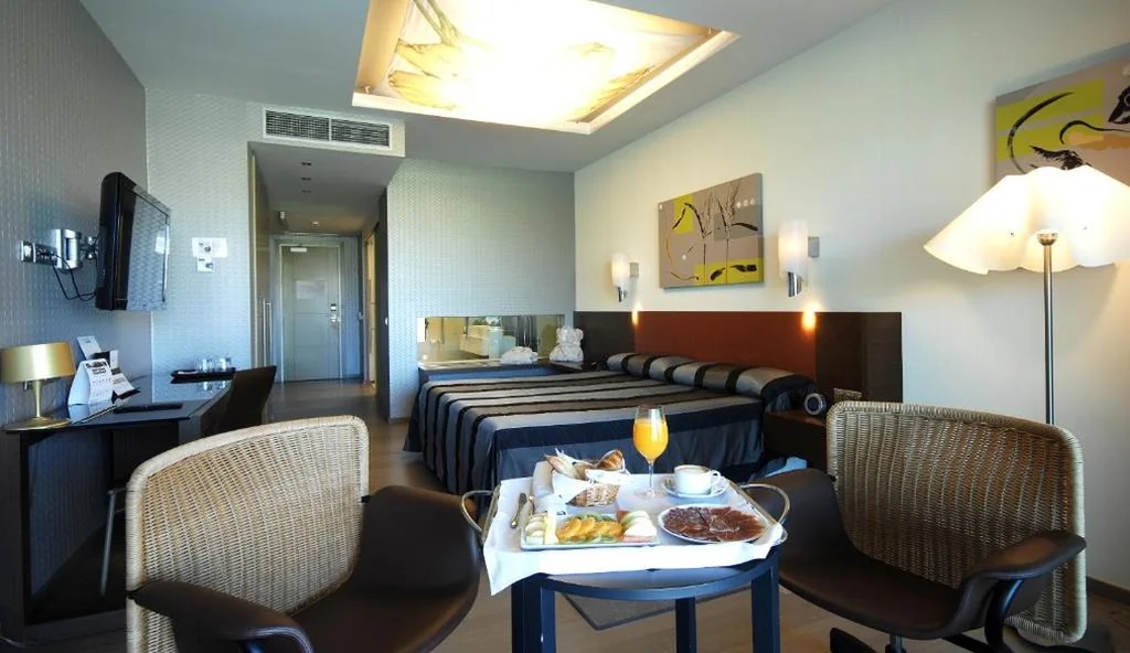 Doppelzimmer mit Zustellbett — Sercotel El Encin Golf