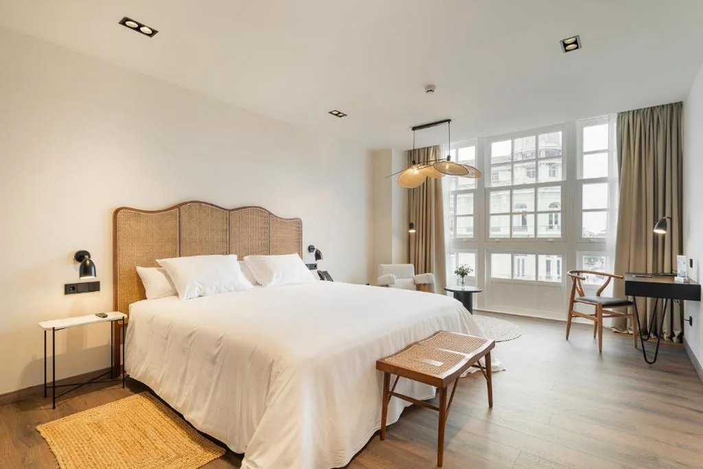 Superior-Zimmer – 1 großes Bett — Sercotel EsteOeste