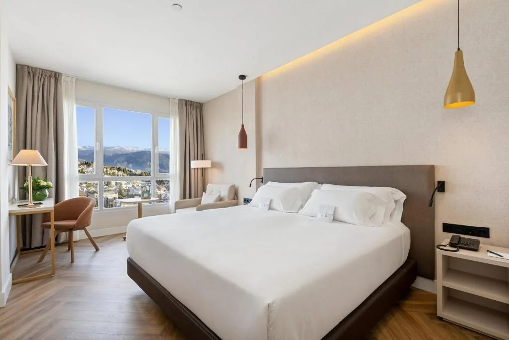 Doppelzimmer mit Terrasse — Sercotel HMO Martina