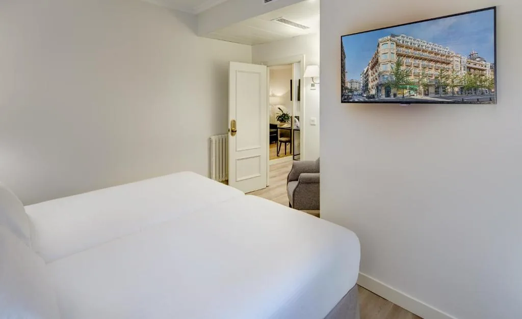 Habitación Doble con cama supletoria (3 adultos) — Sercotel Hotel Europa