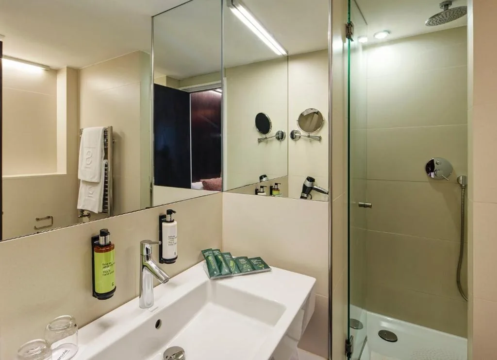 Classic Twin Room — Sercotel Hotel Rosellon