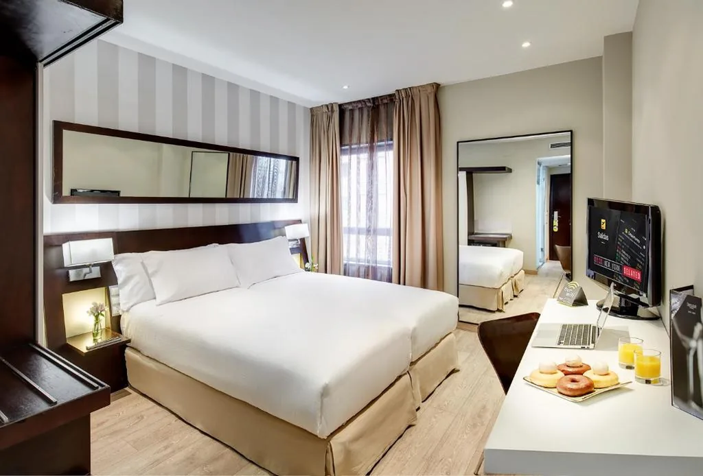 Doppelzimmer mit 2 Einzelbetten — Sercotel Madrid Aeropuerto