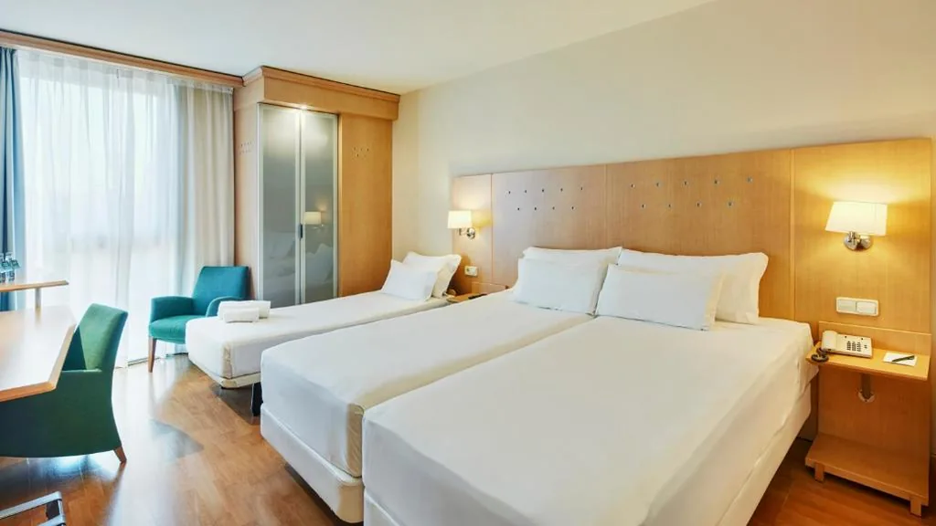 带加床的双人间 — Sercotel Porta Barcelona