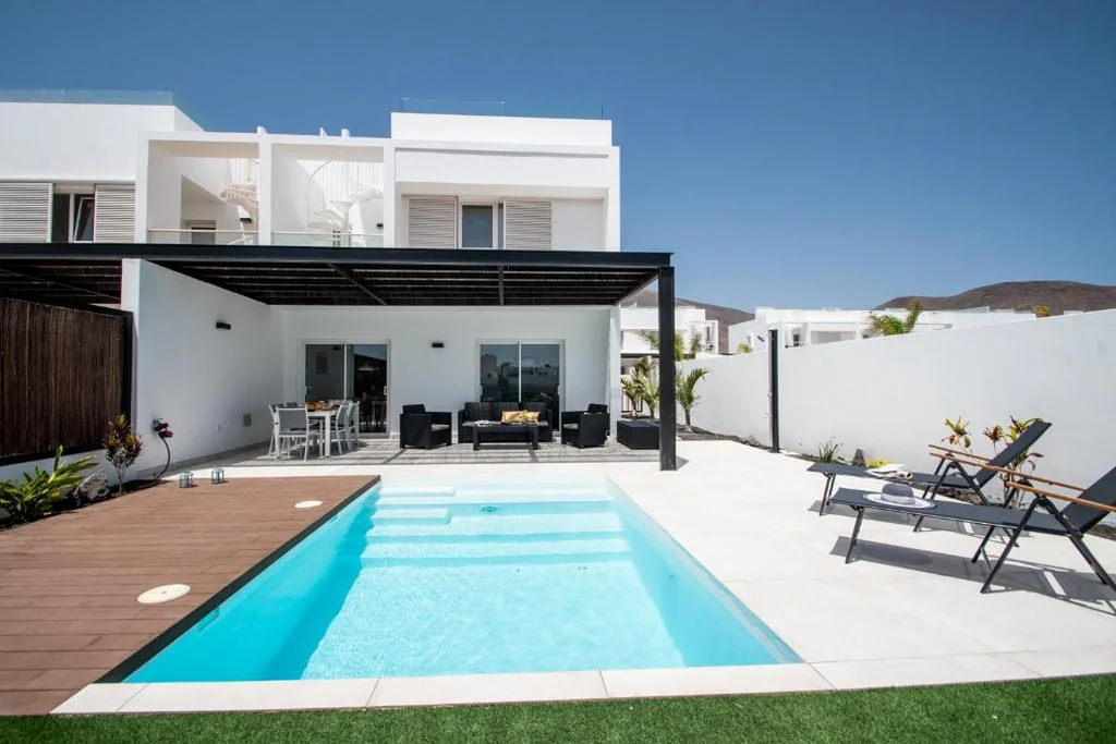 Villa de 3 dormitorios — Serena Villa 38 - Heated pool, Sea Views, AC, High Speed Internet