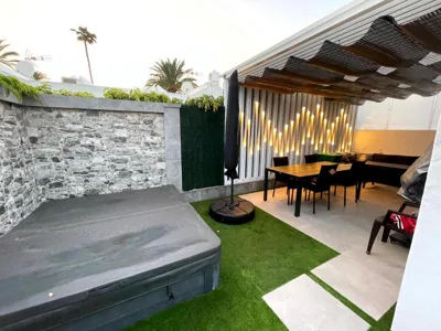 SerenArty Bungalow Beach Flor con jacuzzi — photo 9