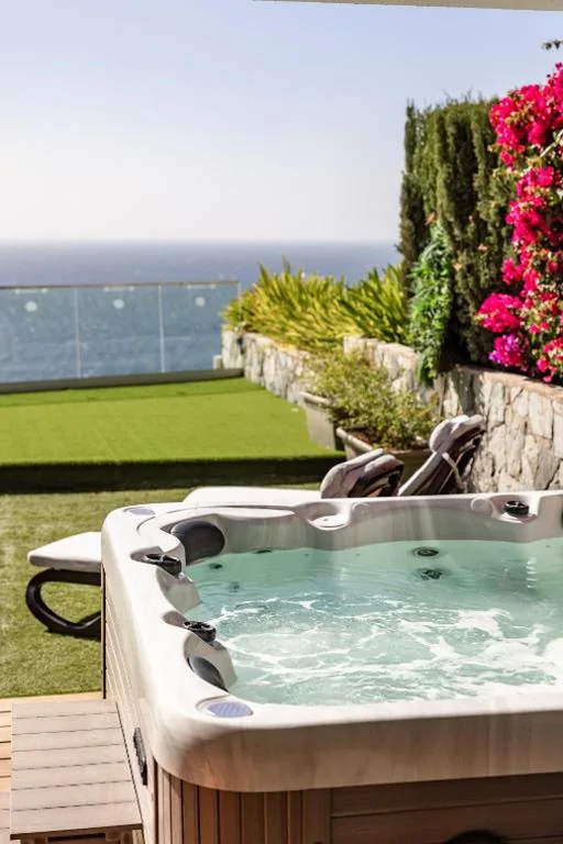 Deluxe Villa — Serenity Amadores