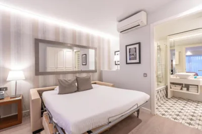 Serennia Fira Gran Via Exclusive Rooms — photo 4