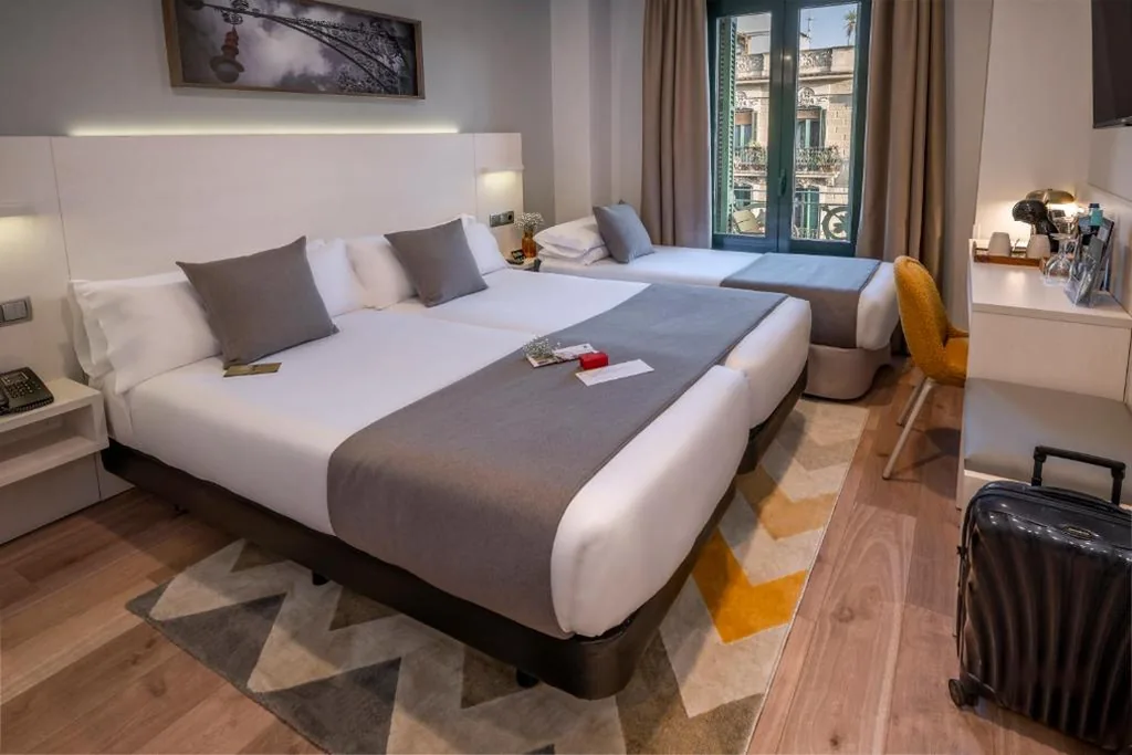 Tweepersoonskamer met extra bed — SERHS Carlit Boutique Hotel