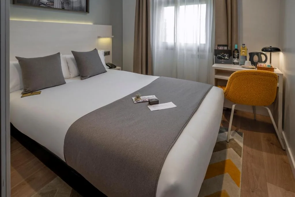 Kleine eenpersoonskamer — SERHS Carlit Boutique Hotel