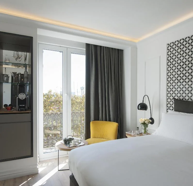 Suite Junior con balcón — Serras Barcelona