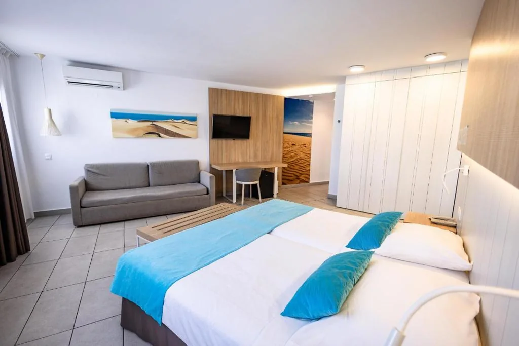 Doppelzimmer mit Balkon — Servatur Playa Bonita