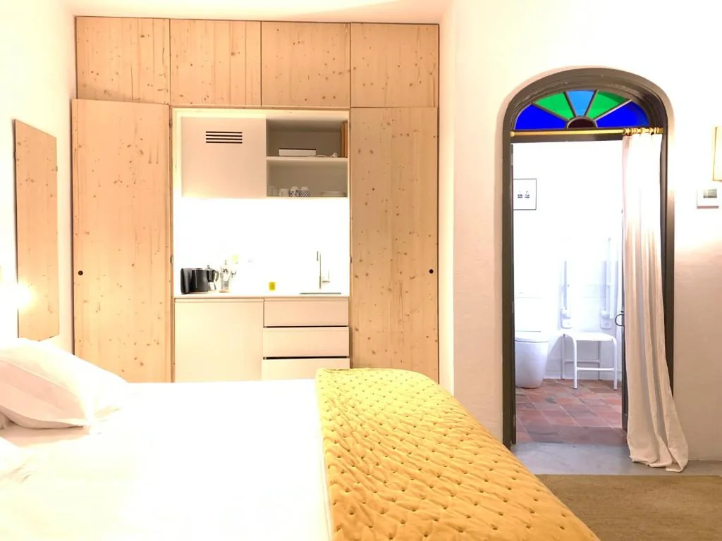 Studio – barrierefrei für Gäste mit eingeschränkter Mobilität — Ses Sucreres Small & Slow Hotel
