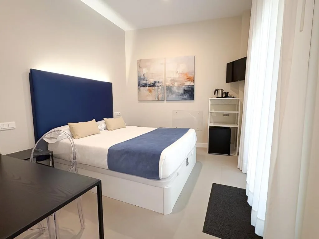 Habitación Doble con patio — Sevilla DosTorres