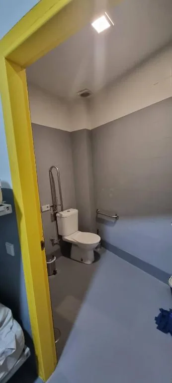 Double Room with Private Bathroom - 2 Beds — SEVILLE YOUR WAY