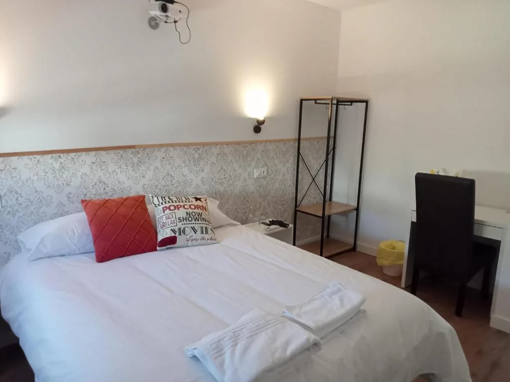 Doppelzimmer — SG ROOMS
