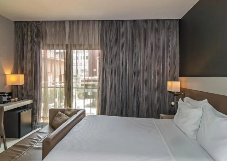 Premium-Zimmer — SH Colón Valencia