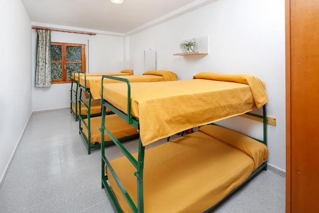 Familienzimmer mit Balkon — Sierra de Arbe