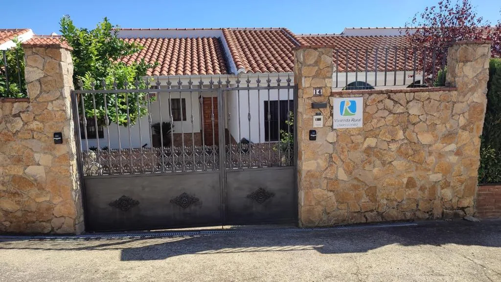 Apartamento de 3 dormitorios — SIERRA LAGO