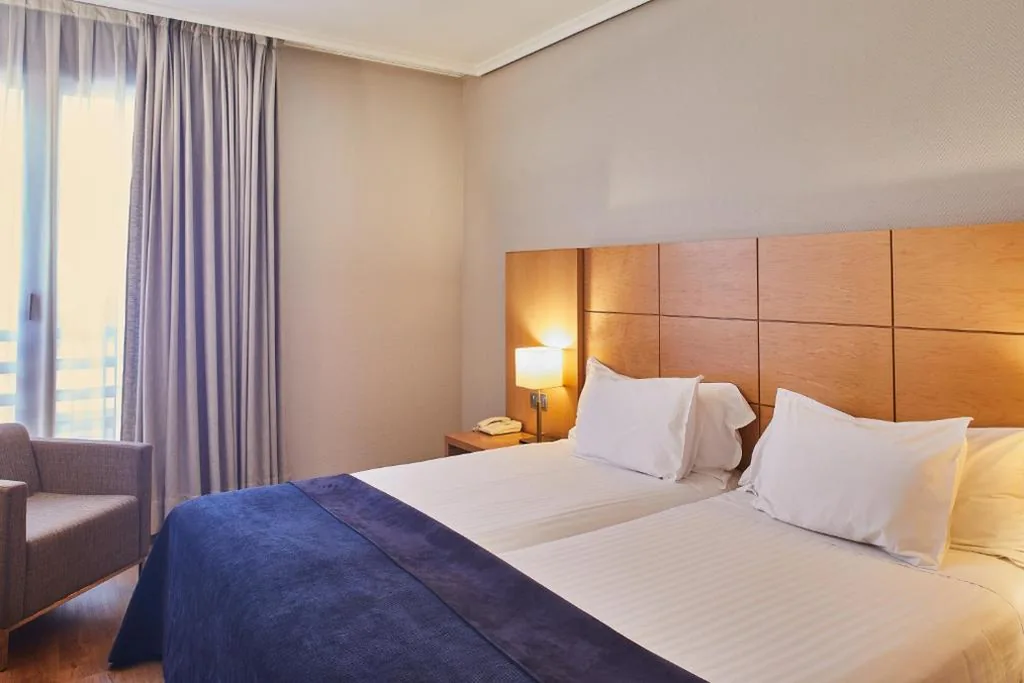 Comfort Tweepersoonskamer met 2 Bedden — Silken Ciudad de Vitoria