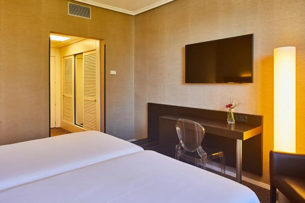 Doppelzimmer mit Zustellbett — Silken Gran Hotel Durango
