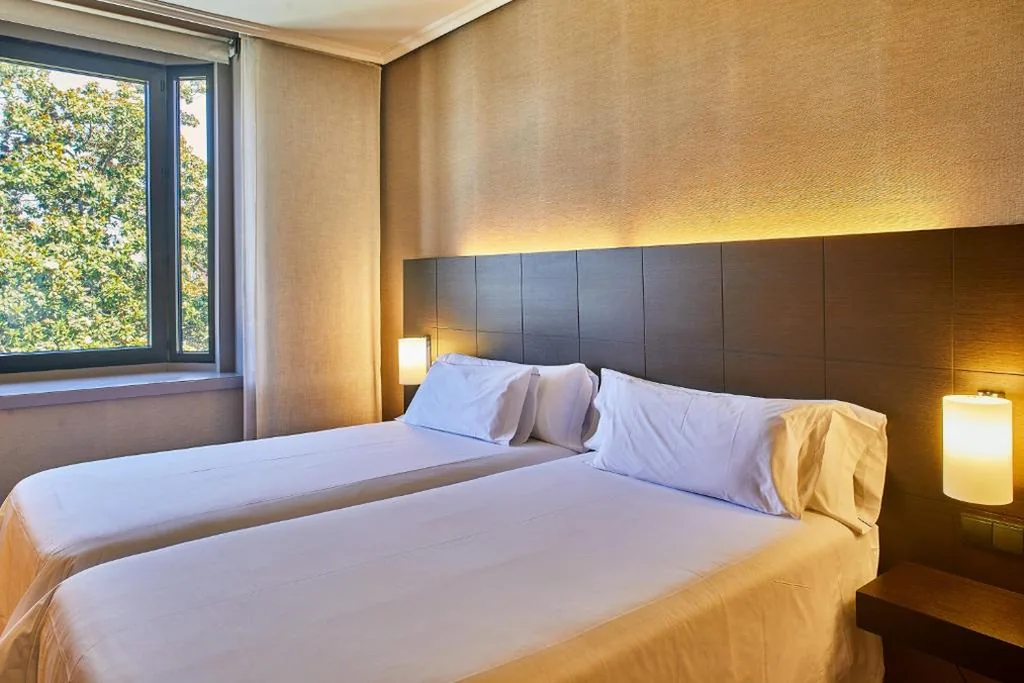 Doppelzimmer mit Aussicht - 1 oder 2 Betten — Silken Gran Hotel Durango