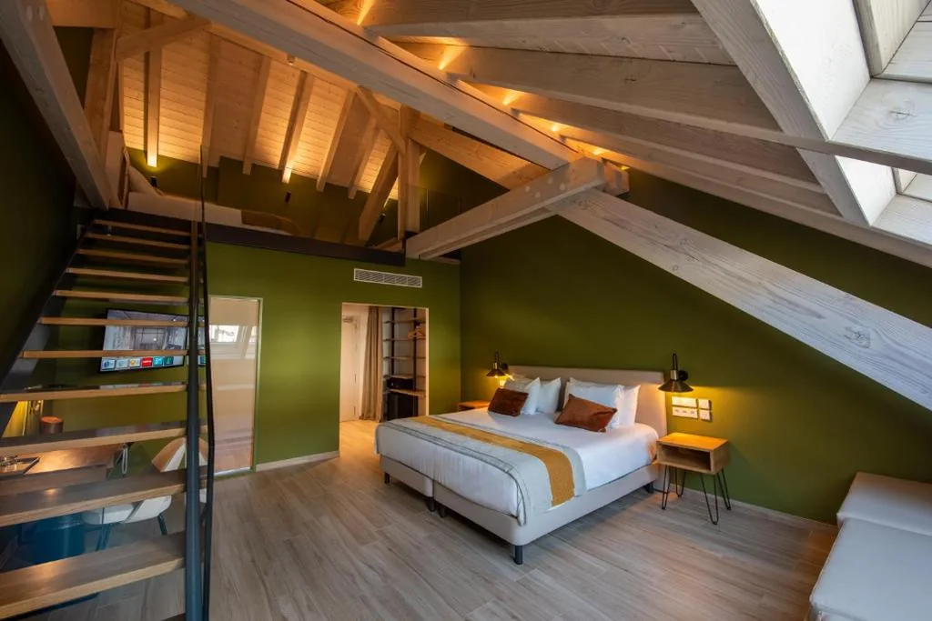 Deluxe Triple Room — Silken Puerta de Irati