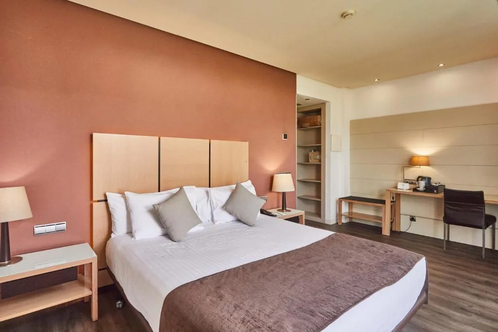 Habitación Doble con terraza — Silken Puerta Valencia