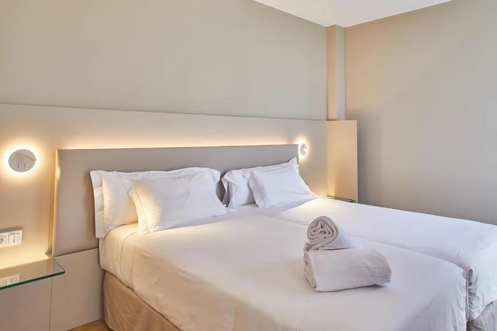 Komfort-Doppelzimmer mit Zustellbett - 1 oder 2 Betten — Silken Reino de Aragón