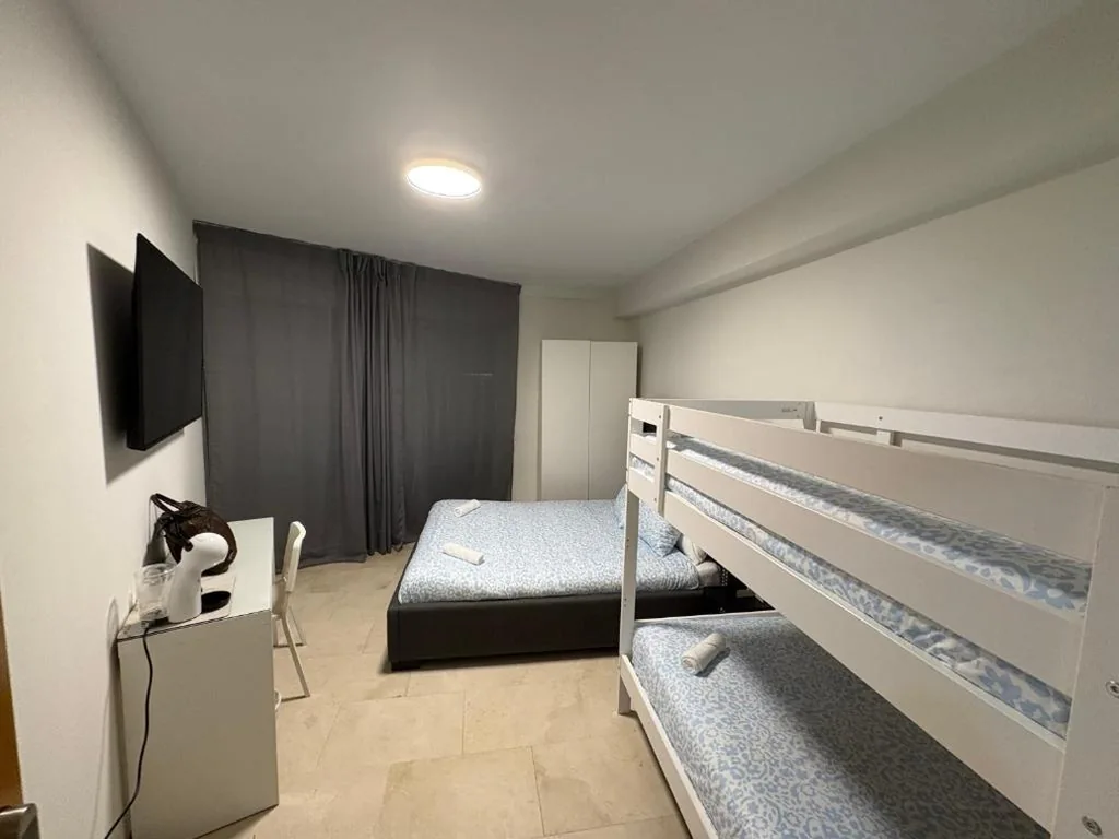 SIMPL hostel Oquendo