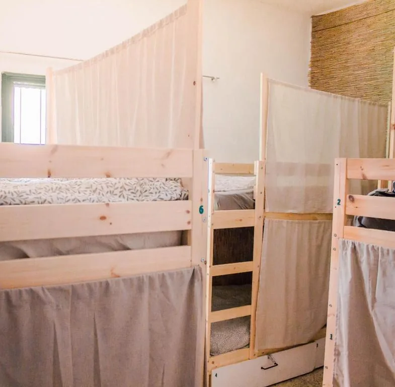 Lit en dortoir réservé aux femmes de 6 lits — Single Fin Surf Hostel