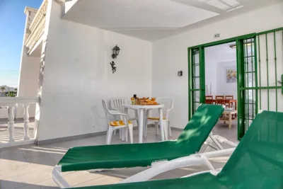 Sky and Sea Loma Verde - Pool and terrace with sea view - By Lanzarote Vacation Homes — foto 9