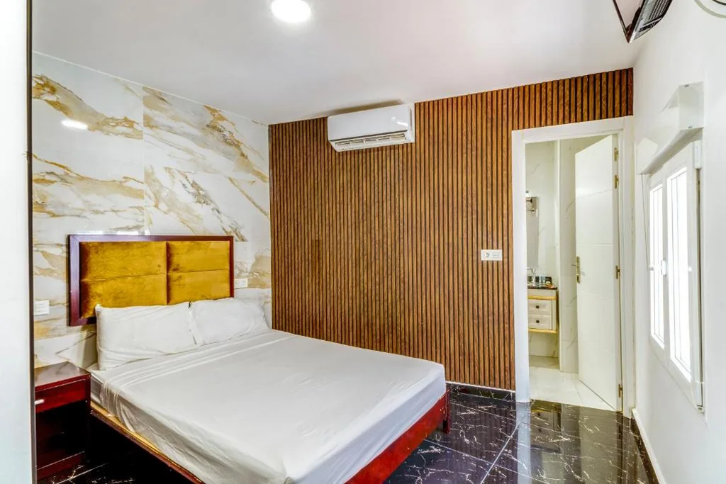 Habitación Doble Económica — SL Marbella