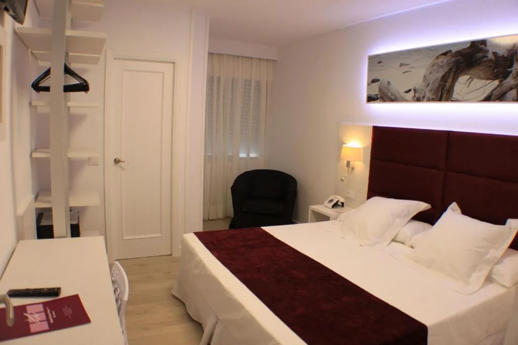 Habitación Doble Superior (3 adultos) - 1 o 2 camas — Slow Beach Hotel Gran Proa
