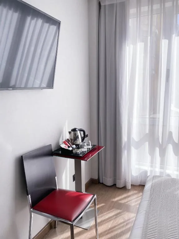 Triple Room — SM Hotel Teatre Auditori