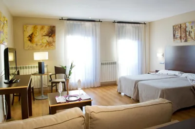 SNÖ Hotel Ciudad de Sabiñánigo — foto 2