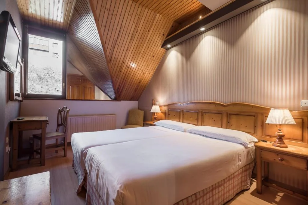 Quarto Duplo — SNÖ Villa de Sallent 3